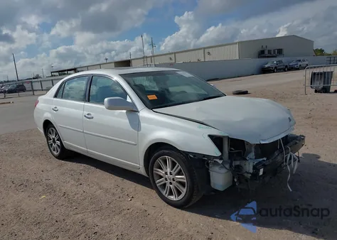 2008 Toyota Avalon Limited z USA, uszkodzony, nr VIN 4T1BK36BX8U267885